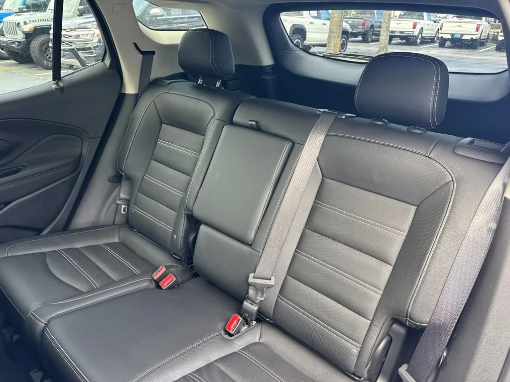 Certified Used 2022 Summit White GMC Denali image 11