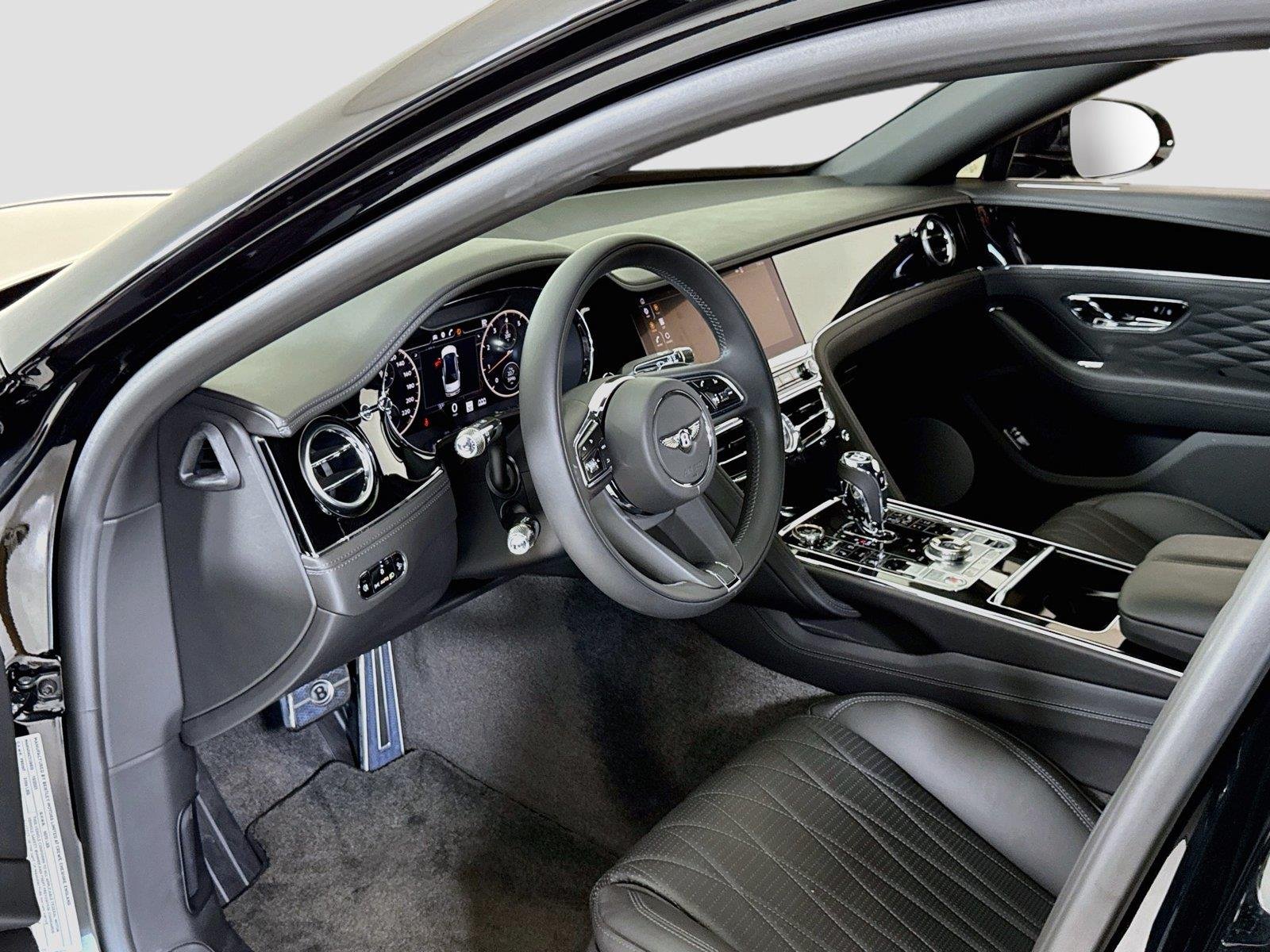 Used 2022 Beluga Bentley V8 | Mulliner Interior | Chrome 23