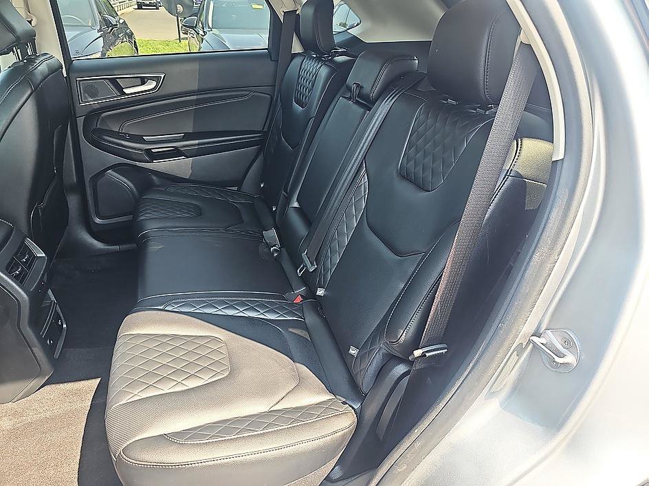 Used 2023 Silver Metallic Ford Titanium image 30