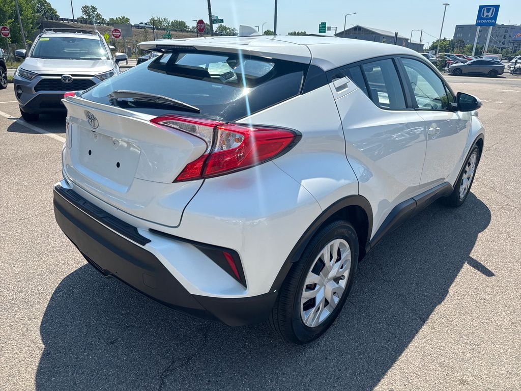 Used 2019 White Toyota LE image 8