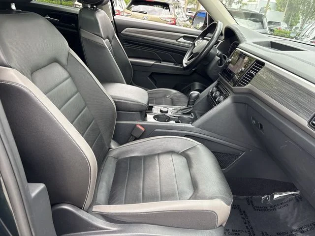 Used 2021 Green Volkswagen SEL Premium image 25