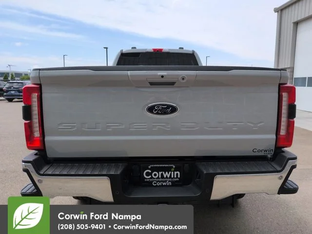 New 2026 Avalanche Ford Lariat image 4