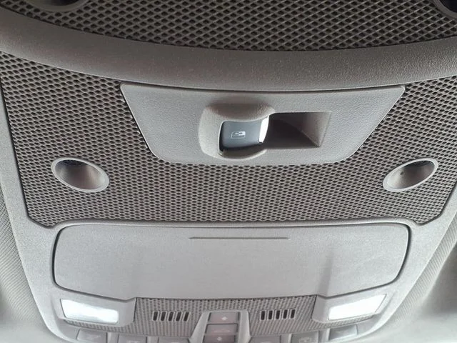 Used 2015 White Ford Lariat image 34