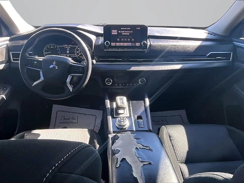 Used 2022 Gray Mitsubishi ES image 17
