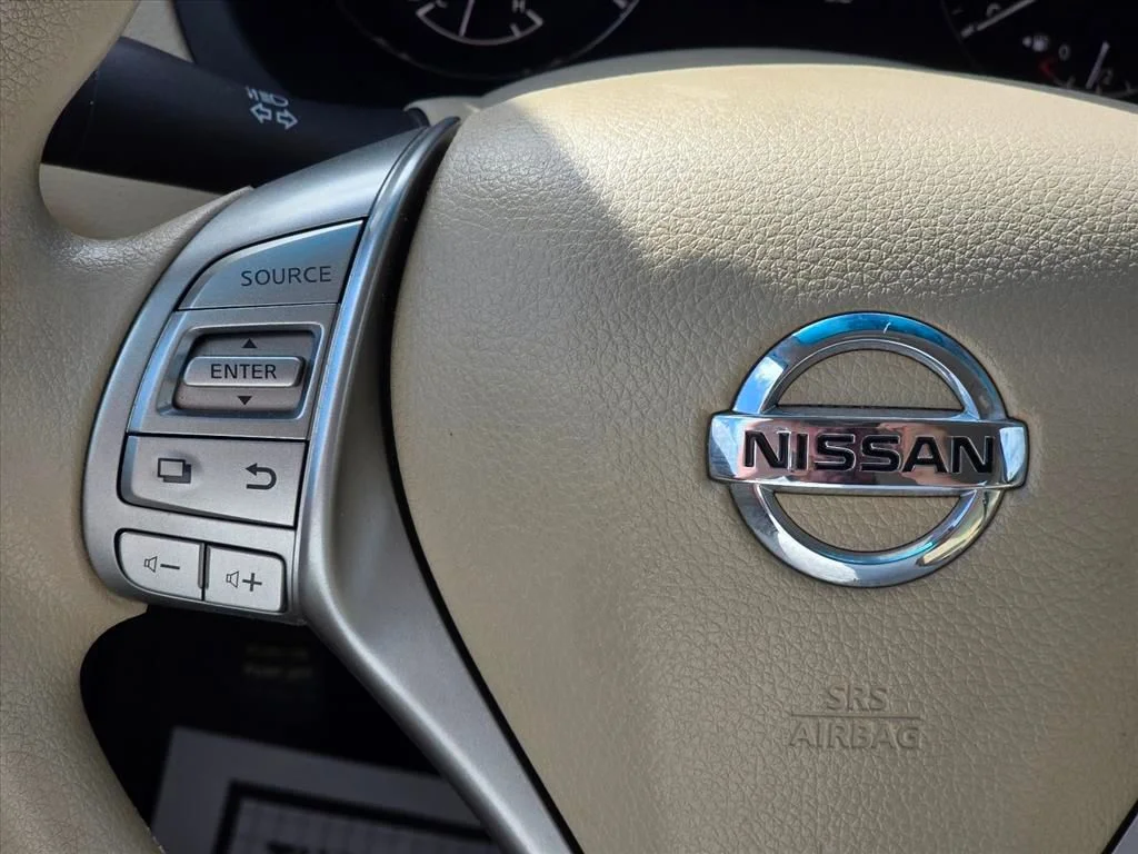 Used 2015 Blue Nissan 2.5 S image 15