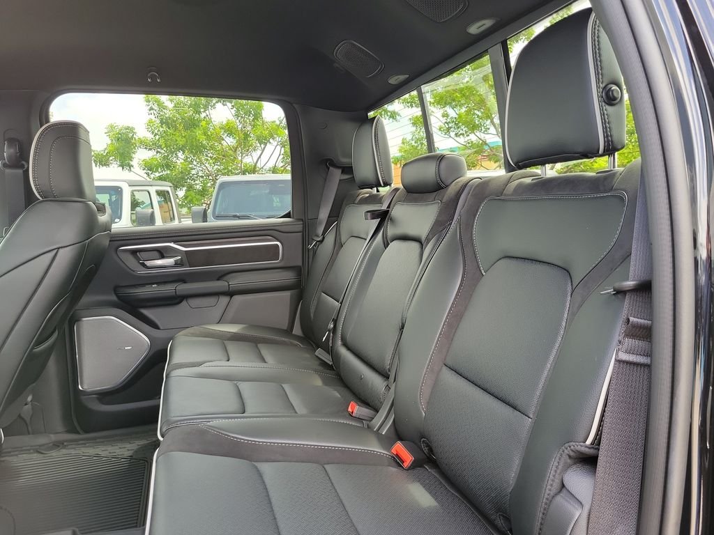 New 2026 Diamond Black Crystal Pearl-Coat Exterior Paint RAM Laramie image 17
