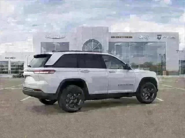 New 2025 Bright White Clear-Coat Exterior Paint Jeep Altitude X image 87
