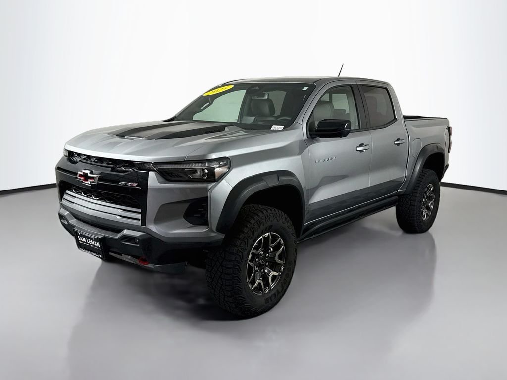 Used 2025 Sterling Gray Metallic Chevrolet ZR2 image 3