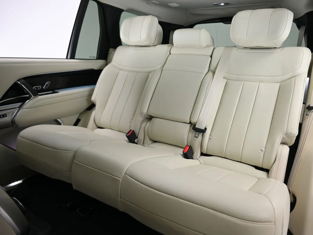 Used 2025 Borasco Gray Metallic Land Rover Autobiography image 14