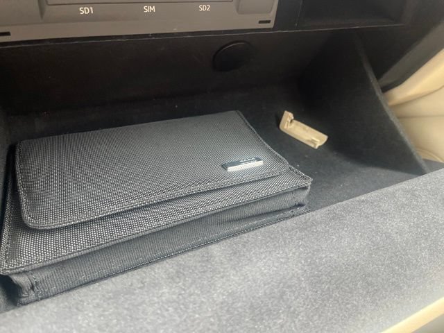 Used 2019 Orca Black Metallic Audi SE Premium image 18