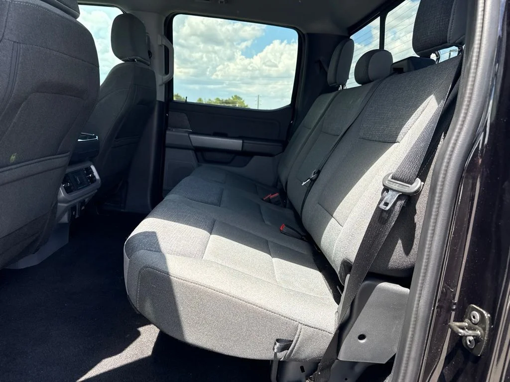 Used 2024 Agate Black Metallic Ford XLT image 9