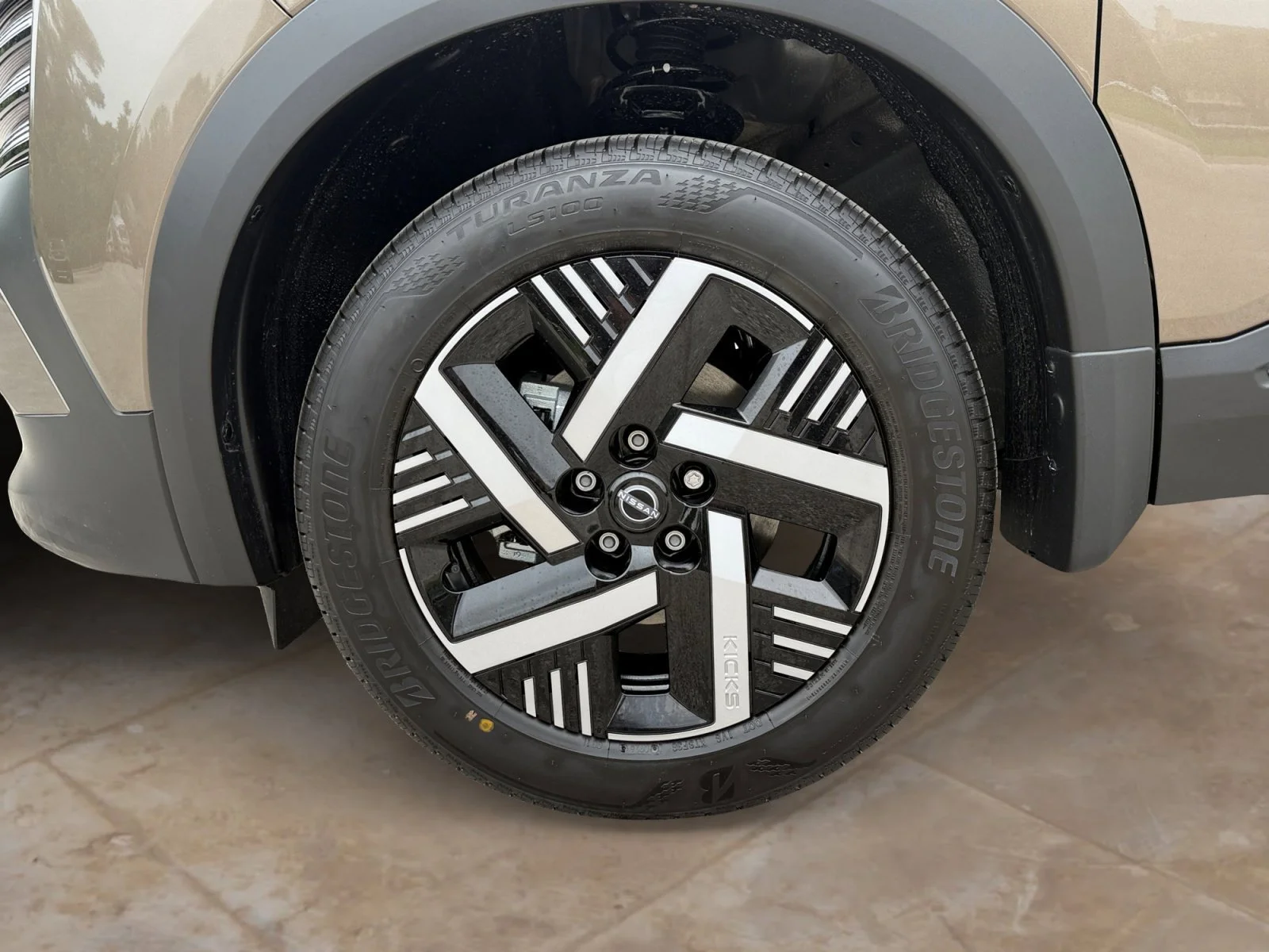 New 2027 Canyon Bronze Metallic Nissan SV image 12