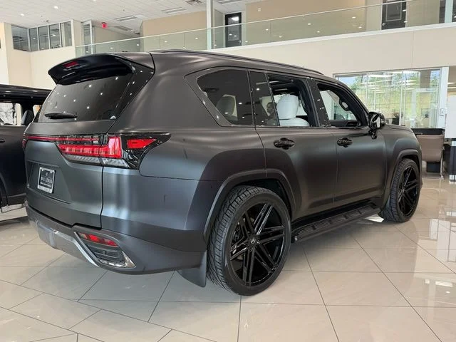 New 2026 Black Lexus 600 Luxury image 3