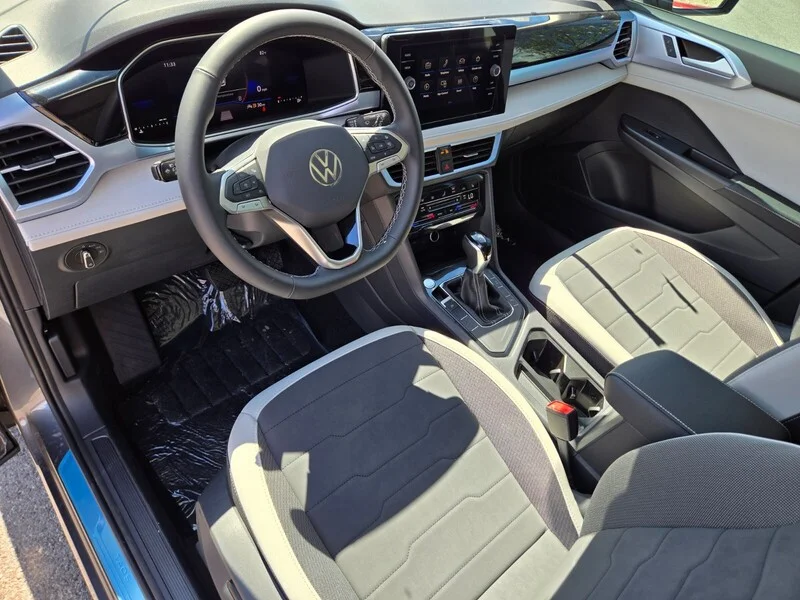 New 2026 Silver Volkswagen 1.5T SE image 9