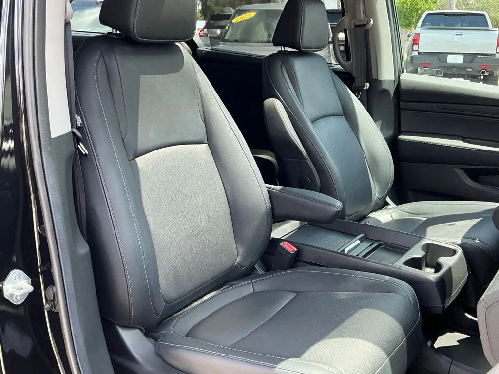 Used 2024  Honda EX-L image 22