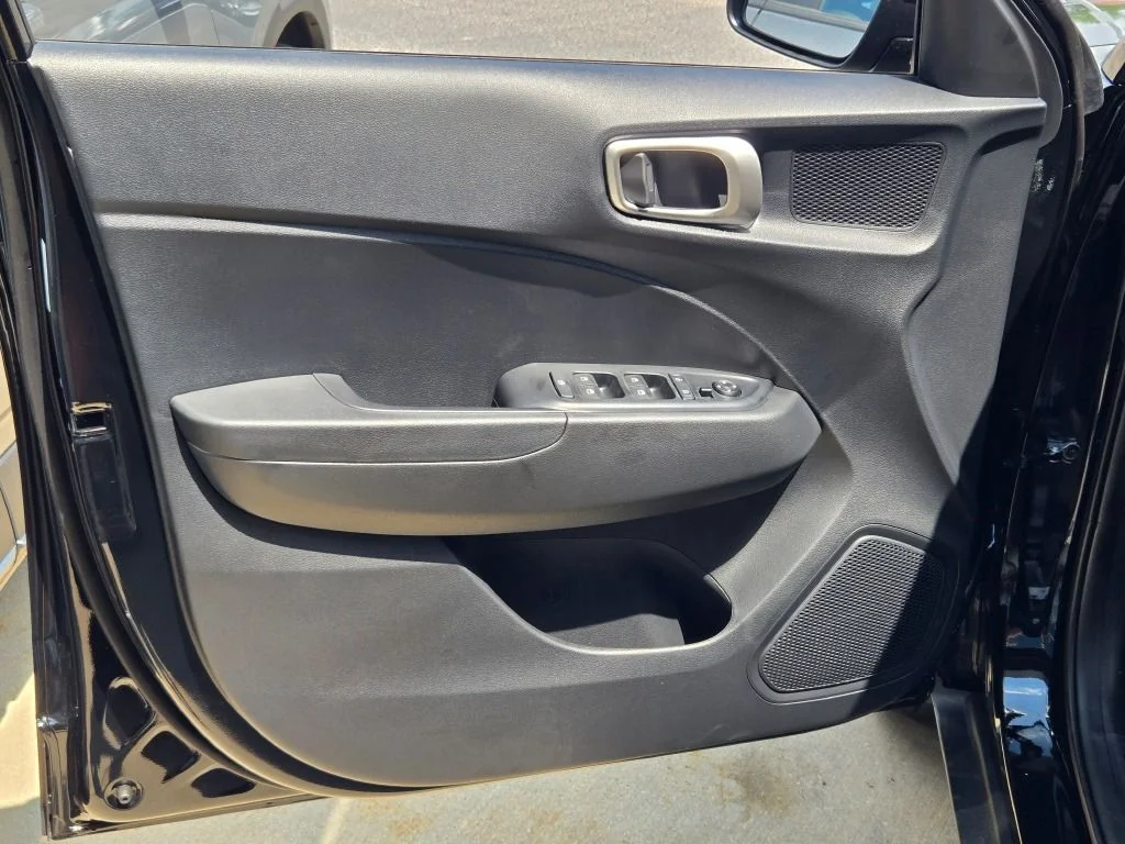 New 2026 Onyx Black Hyundai SEL image 18