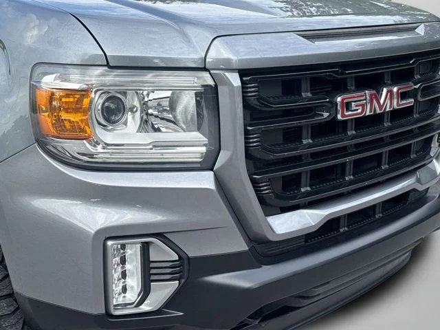 Used 2022 Gray GMC Elevation image 8