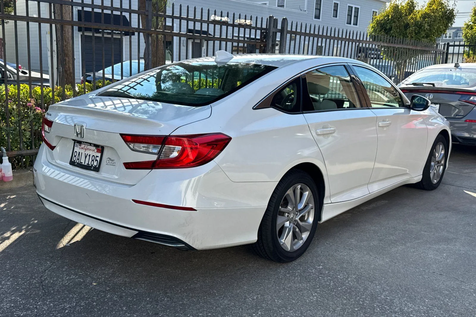 Used 2018 White Honda LX image 4