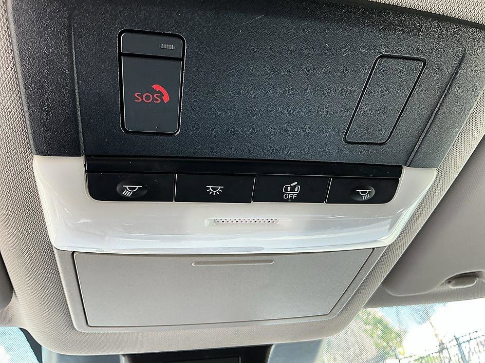 Used 2024 Deep Ocean Blue Pearl Nissan SV image 21