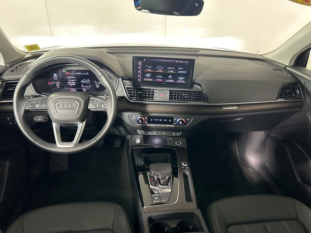 Used 2025 Manhattan Gray Metallic Audi 40 Premium image 30