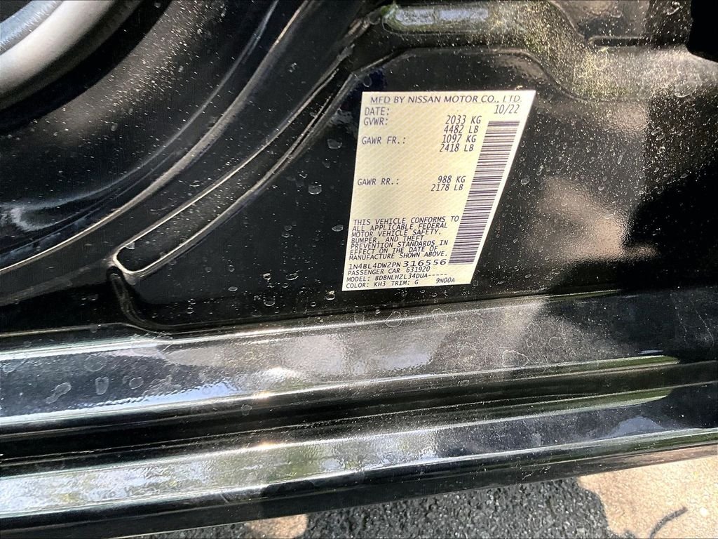 Used 2023 Super Black Clearcoat Nissan 2.5 SV image 35