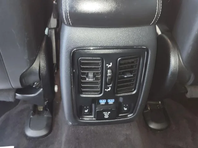 Used 2016 Silver Jeep Limited image 25