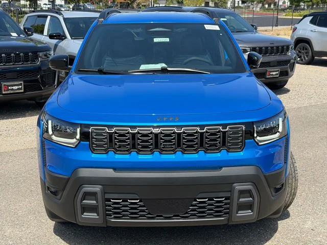 New 2026 Hydro Blue Pearl-Coat Exterior Paint Jeep Limited image 3