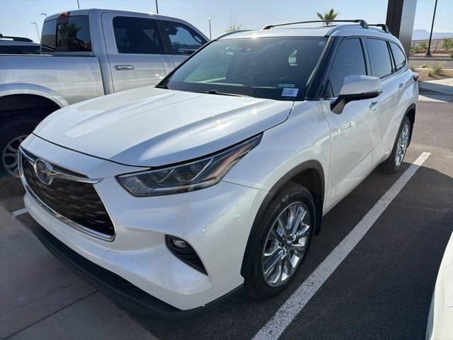 2020 Toyota Highlander Limited Hybrid 4x2's photo