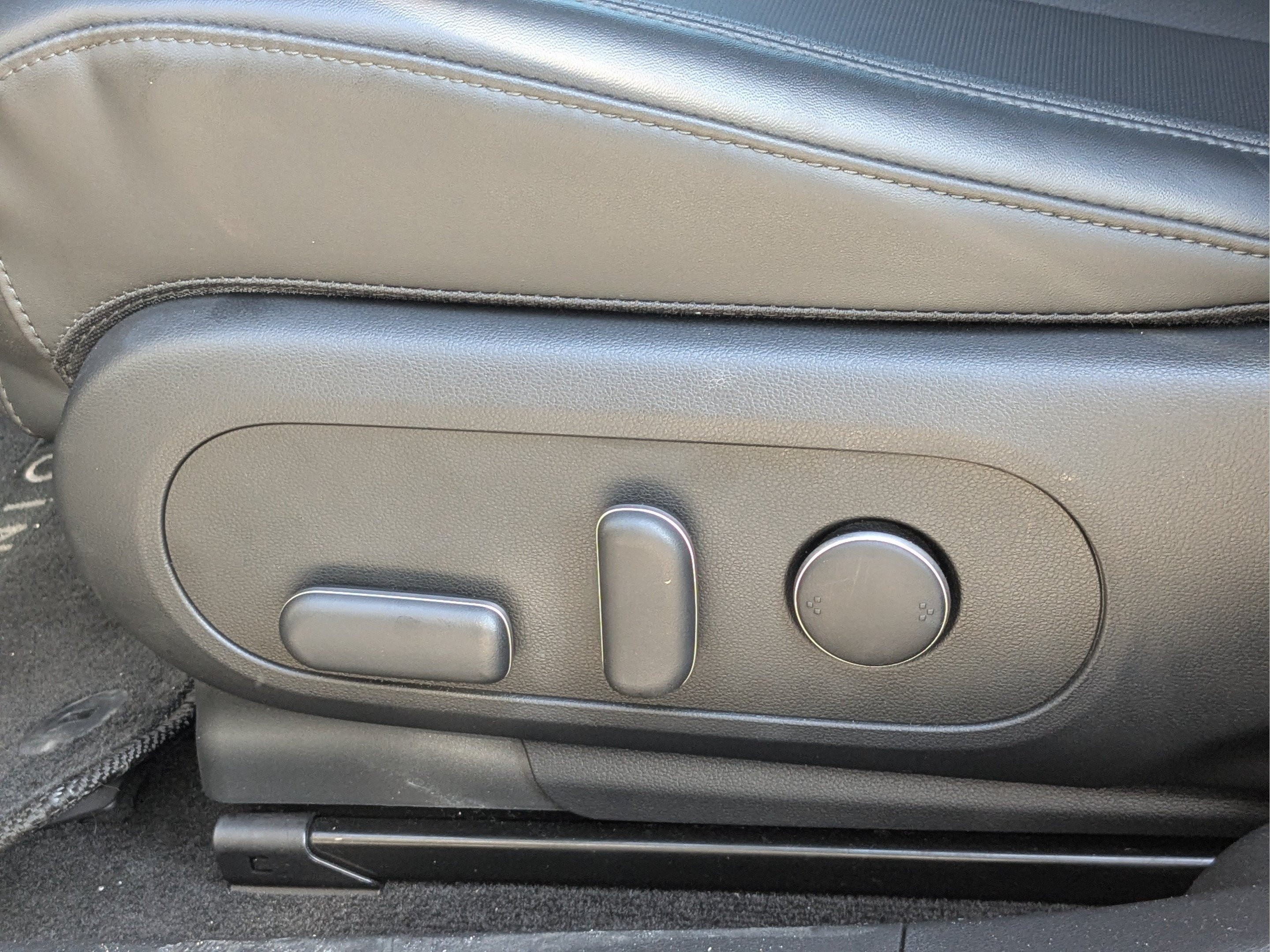 Certified Used 2025 Cyber Gray Hyundai SEL image 19