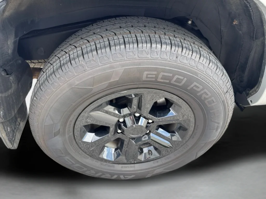 Used 2024 Classic Silver Metallic Toyota SR5 image 25