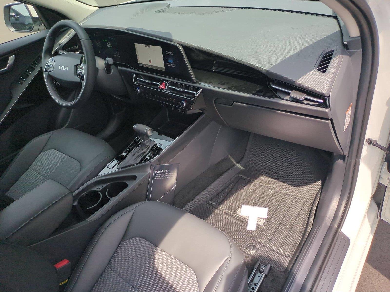 New 2026 Snow White Pearl Kia EX image 39