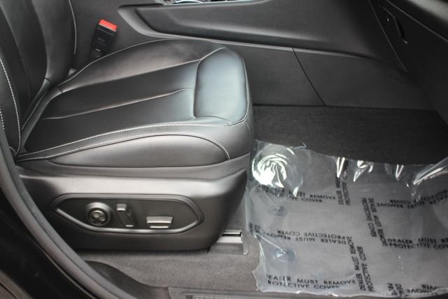Used 2023 Black Jeep Limited image 35