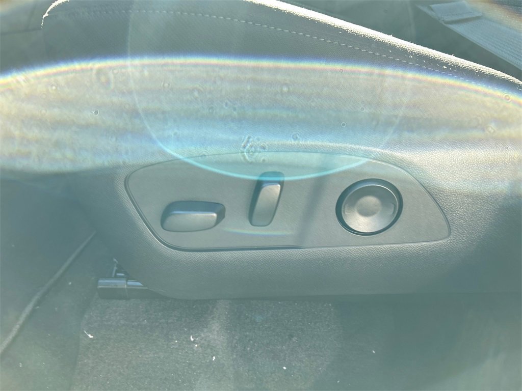 2026 GMC ACADIA - Image 16