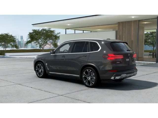 New 2026 Dravit Grey Metallic BMW xDrive50e image 2
