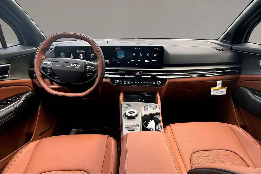 New 2027 Wolf Gray Kia X-Line image 5