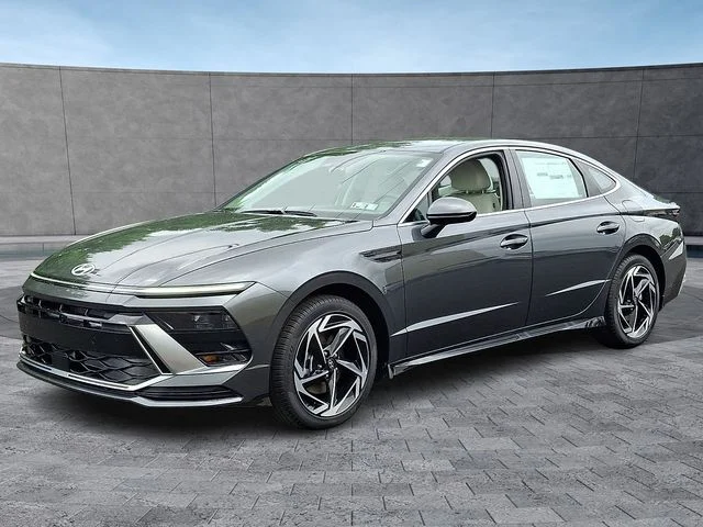 New 2026 Gray Hyundai SEL Sport image 4
