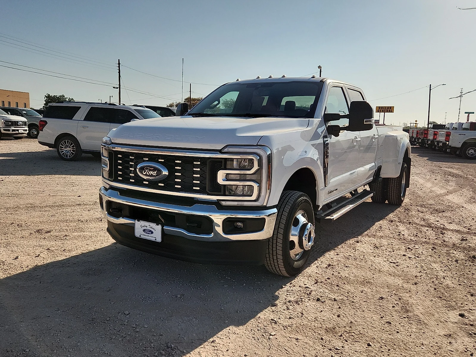 New 2026 Oxford White Ford Lariat image 3