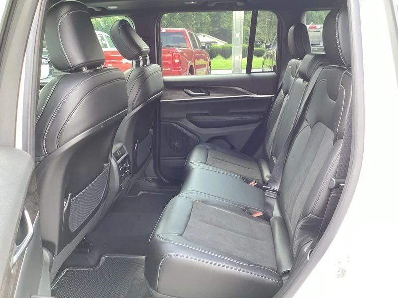 New 2026 Bright White Clearcoat Jeep Laredo Altitude image 21