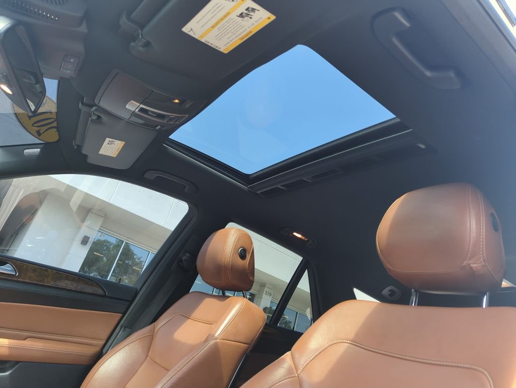 Used 2016  Mercedes-Benz GLE 400 image 27