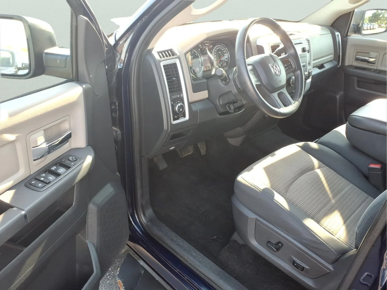 Used 2012 Blue Ram Big Horn image 10