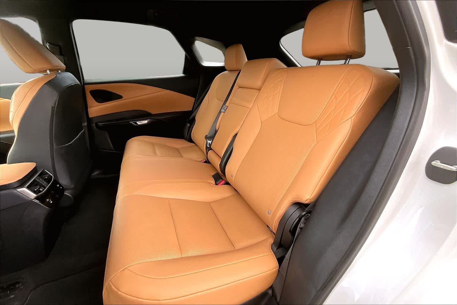 Used 2025 Eminent White Pearl Lexus  image 21