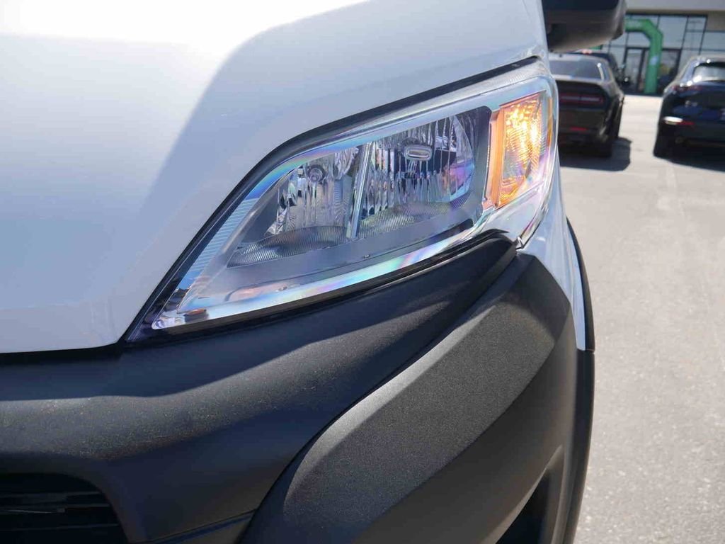 New 2026 Bright White Clear-Coat Exterior Paint RAM  image 10