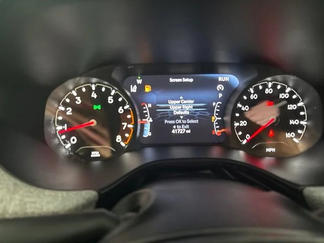 Used 2022  Jeep Latitude Lux image 34