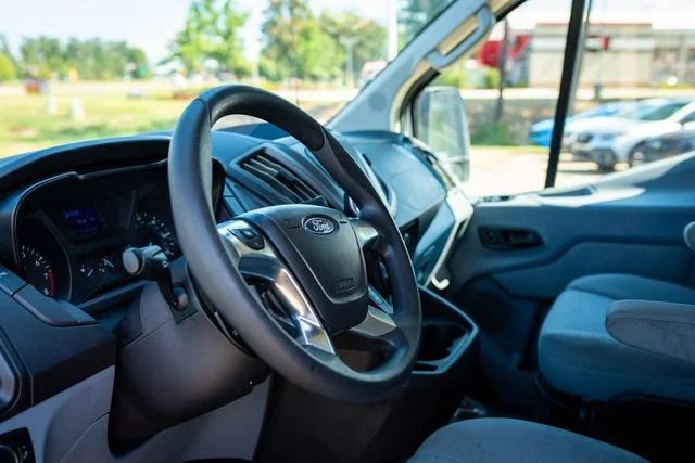 Used 2016 Oxford White Ford Base image 26