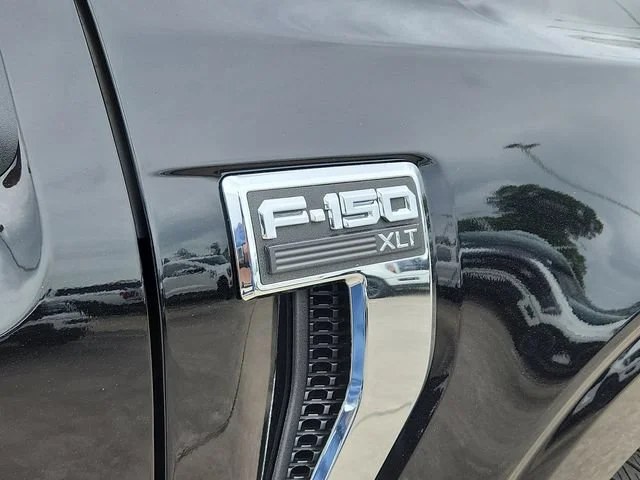 New 2026 Agate Black Metallic Ford XLT image 14