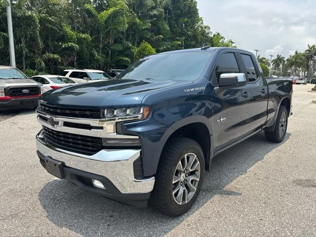 Used 2019 Blue Chevrolet LT image 5