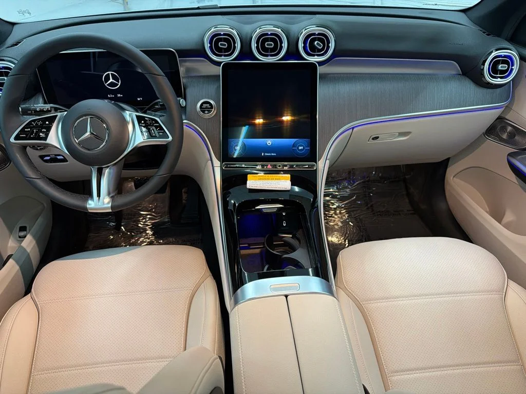 New 2027 Silver Mercedes-Benz GLC 300 image 24