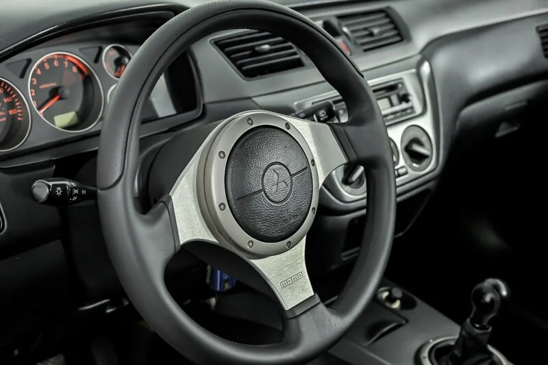 Used 2003 Weightless White Mitsubishi  image 22