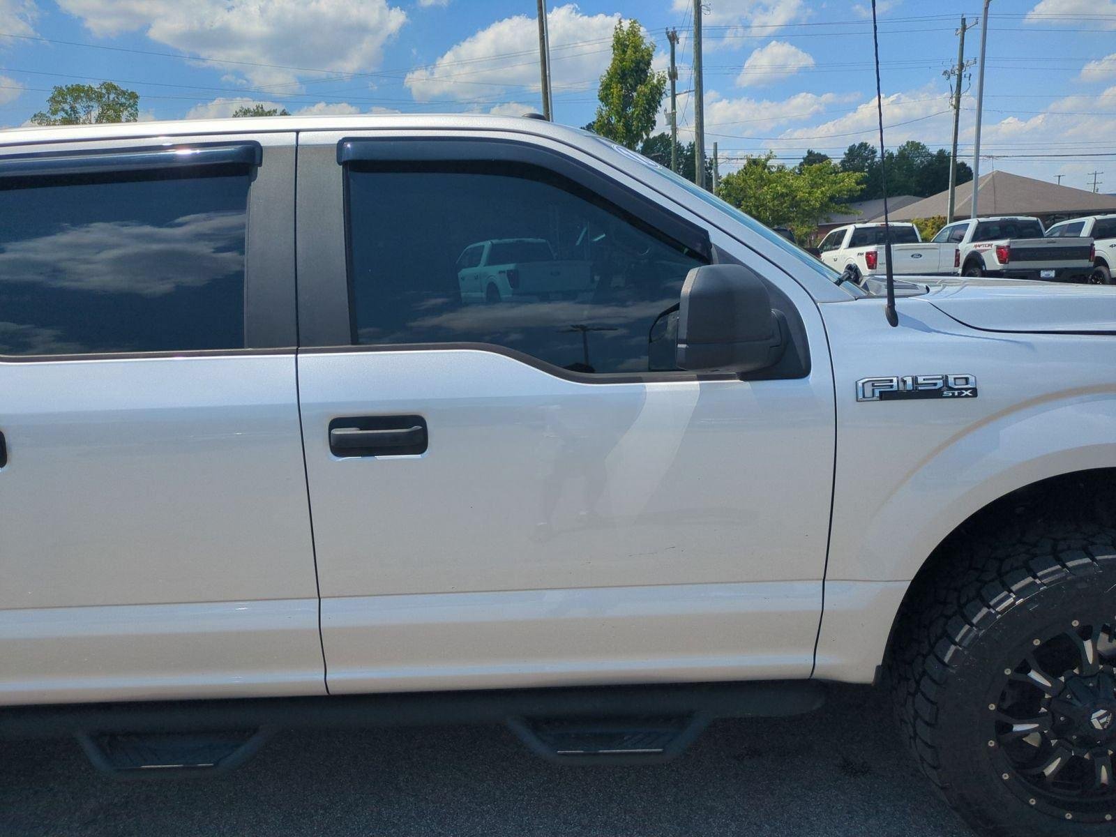 Used 2018 Ingot Silver Ford XL image 34