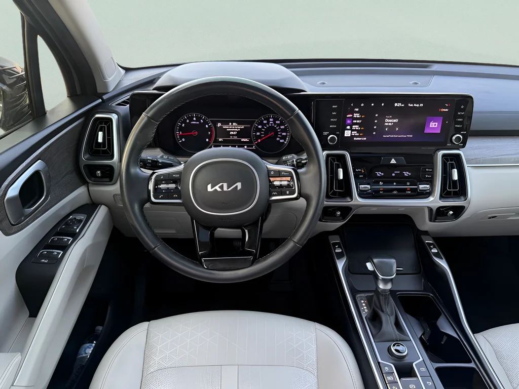 Used 2022 Gray Kia EX image 22